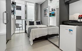 Apartamento na Frei caneca próximo ao Shopping com CoWorking e Piscina